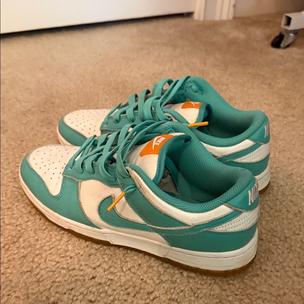 Nike Womens Turquoise and White Athletic Shoes